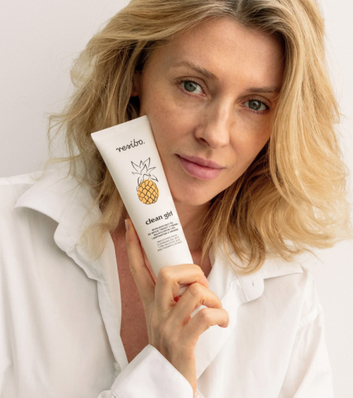 Clean Girl wygładzający żel do mycia twarzy z kwasem salicylowym 1,75% i ekstraktem z ananasa