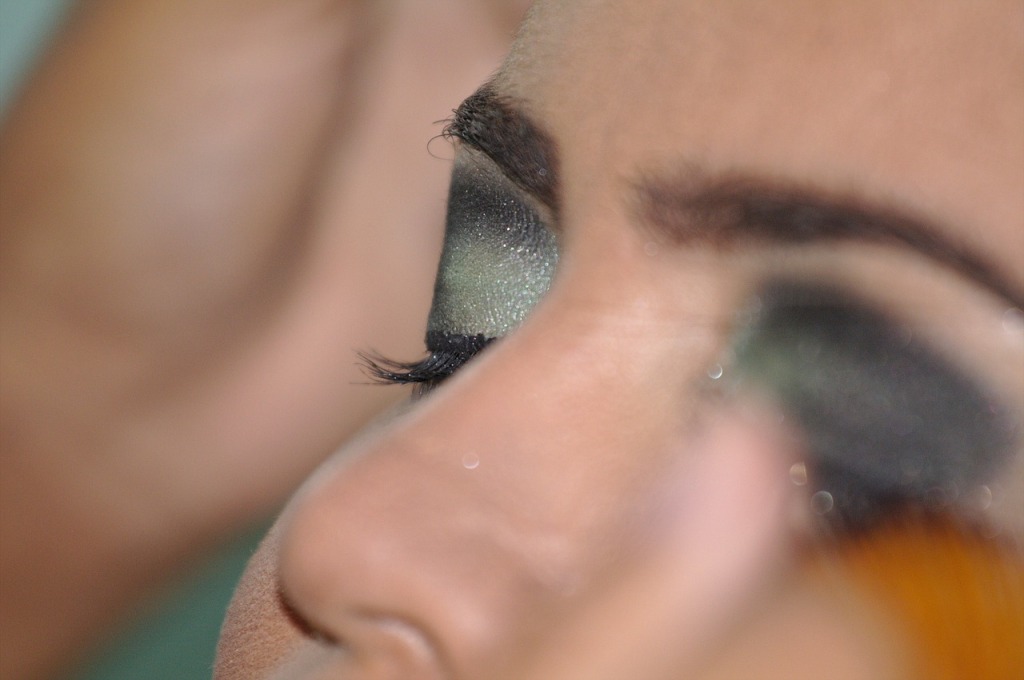 makeup-369097_1280