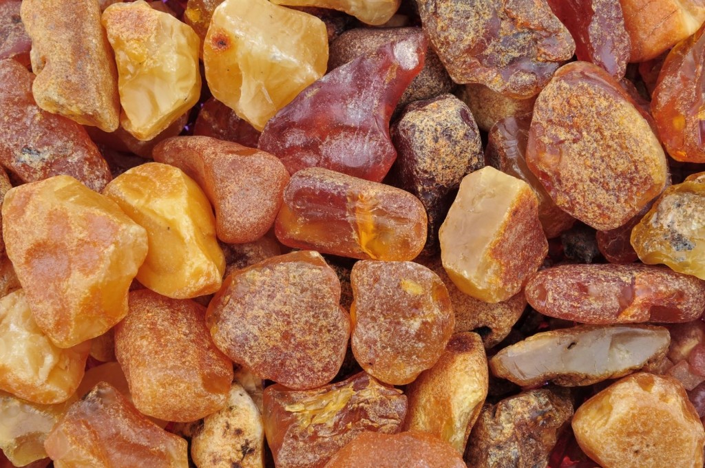 Amber, Baltic, raw, natural light colors